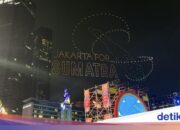 Neujahr: „Jakarta für Sumatra“-Drohnen schmücken den HI-Kreisverkehr-Himmel