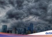 BMKG Pangkalpinang يحذر من الطقس القاسي في بانجكا بيليتونج