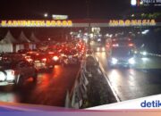 Die Einbahnstraße endet, der Verkehr in Puncak Bogor kehrt in zwei Richtungen zurück