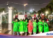 Polizei patrouilliert zu Silvester in Monas, viele Anwohner laden zu Fotos ein