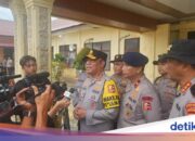 نائب رئيس الشرطة يراجع إدارة الكوارث في آتشيه تاميانغ، ومئات المركبات في وضع الاستعداد