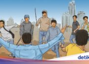 Die Polizei löst zwei Gruppen auf, die sich an Silvester in Ost-Jakarta prügeln wollten