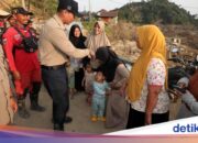 Der koordinierende Minister AHY besucht das Dorf Lubuk Sidup, um die Wiederherstellung der Infrastruktur sicherzustellen