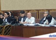 Ein Zeuge sagt, der Angeklagte habe gesagt: „Es ist normal, einfach Kleingeld zu nehmen“, als er dem ehemaligen Leiter des Bezirksgerichts antwortete