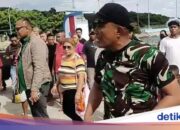 Kapendam Udayana sorgt dafür, dass Prada Luckys Vater gemäß den TNI-Verfahren abgeholt wird