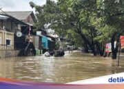 Die Sekunden heulen die Sirenen, bis die Flut Bekasi umgibt