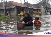 Überschwemmungen in Pekalongan erreichen eine Höhe von 1 Meter und überschwemmen die Häuser der Bewohner
