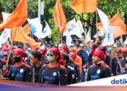 Arbeiter werden morgen massiv vor dem DPR-Gebäude demonstrieren und vier Forderungen stellen