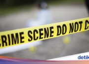 Sekunden, in denen ein Räuber von Bewohnern umzingelt wird und auf das Dach eines Hauses in West-Jakarta rennt