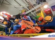 3 Menschen starben, als das Schiff in Balikpapan kippte, das Opfer wurde von einem Lastwagen eingeklemmt