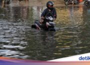 Überschwemmungen überschwemmen 18 RTs in Jakarta, Wasserhöhe erreicht 150 cm