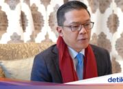 RI wird Gründungsmitglied des Friedensrates