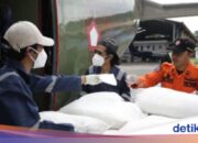 Wetteränderung in Jakarta, 1,6 Tonnen Salz verstreut im Himmel von Süd-Tangerang