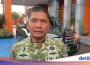 TNI AU setzt Hubschrauber ein, um Hot Spots zu überprüfen, bei denen der Verdacht auf explodierendes ATR-Flugzeug in Maros besteht