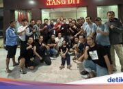 Der Blick des Kindermörders eines PKS-Politikers in einem Luxushaus in Cilegon