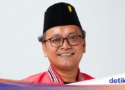 Guntur Romli dementiert PDIP-Zahlen Treffen mit Prabowo: Wir sind Balancer, keine Opposition