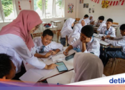 Die Regierung verbessert die Humanressourcen für Volksschullehrer durch landesweite Schulung