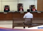 Glücksspiel, Kudus DPRD-Mitglied zu 60 Stunden Sozialarbeit verurteilt