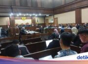 Der Zeuge behauptet, er sei aufgefordert worden, Geld zu hinterlegen, um die Gebühren des Angeklagten im Chromebook-Fall zu bezahlen