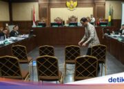 Richter bespricht Zeuge in Chromebook-Fall über Person des Bezirkssekretariats, die Beschwerden über Microsoft einreicht