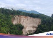 Sianok Agam Canyon-Klippe erschüttert 120 Meter hohe Erdrutsche nach starkem Regen