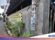 An der Toilettenabsaugung befestigte Anzeigen, bis sie jede Nacht geschlagen wurden