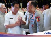 Er brachte seine Unterstützung für die Nationalpolizei unter dem Präsidenten zum Ausdruck