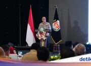 Vor hochrangigen TNI-Polri-Vertretern bekräftigt der stellvertretende Polizeichef: „Polri steht unter dem Präsidenten“